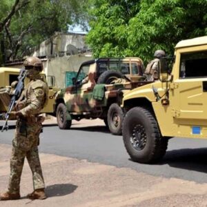 malide darbe girisimi engellendi cFnl4Inj