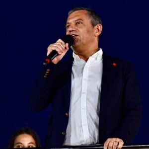 ozgur ozel millet iradesine sahip cikiyor mitinginde tokatta konusuyor cZPpeKf5