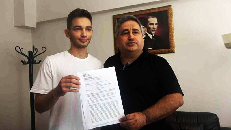 yoku dava edip siralama barajini degistirtti 837 kisi onun sayesinde hukuk fakultesine girdi U59zJqS4