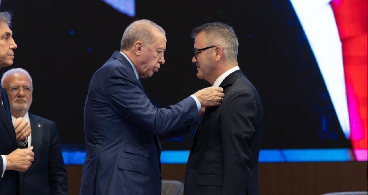 akpye gecen baskan silah harcini belediye kasasindan odetmis LnSMcvzQ