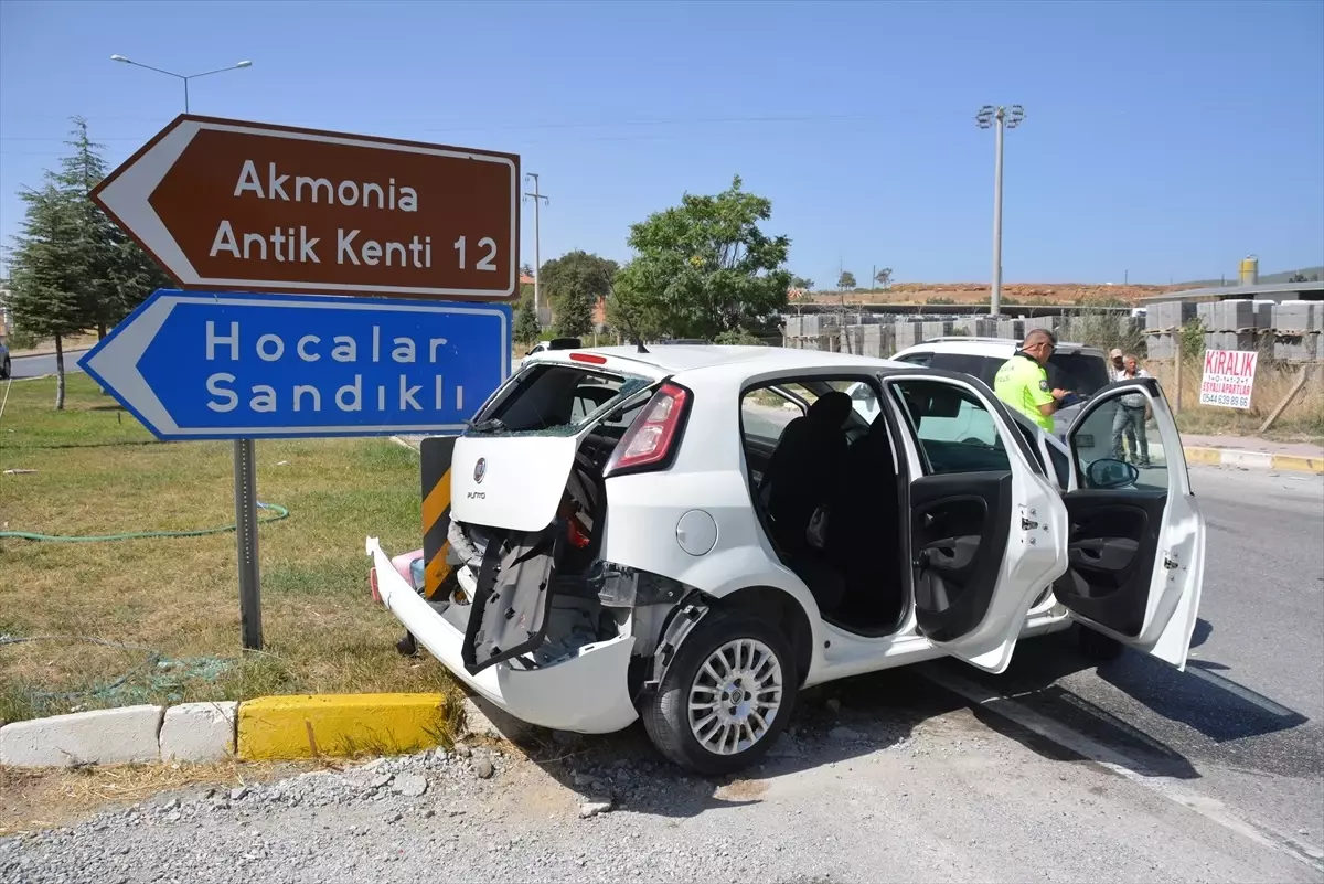 banazda trafik kazasi 2 yarali VFesgNSb