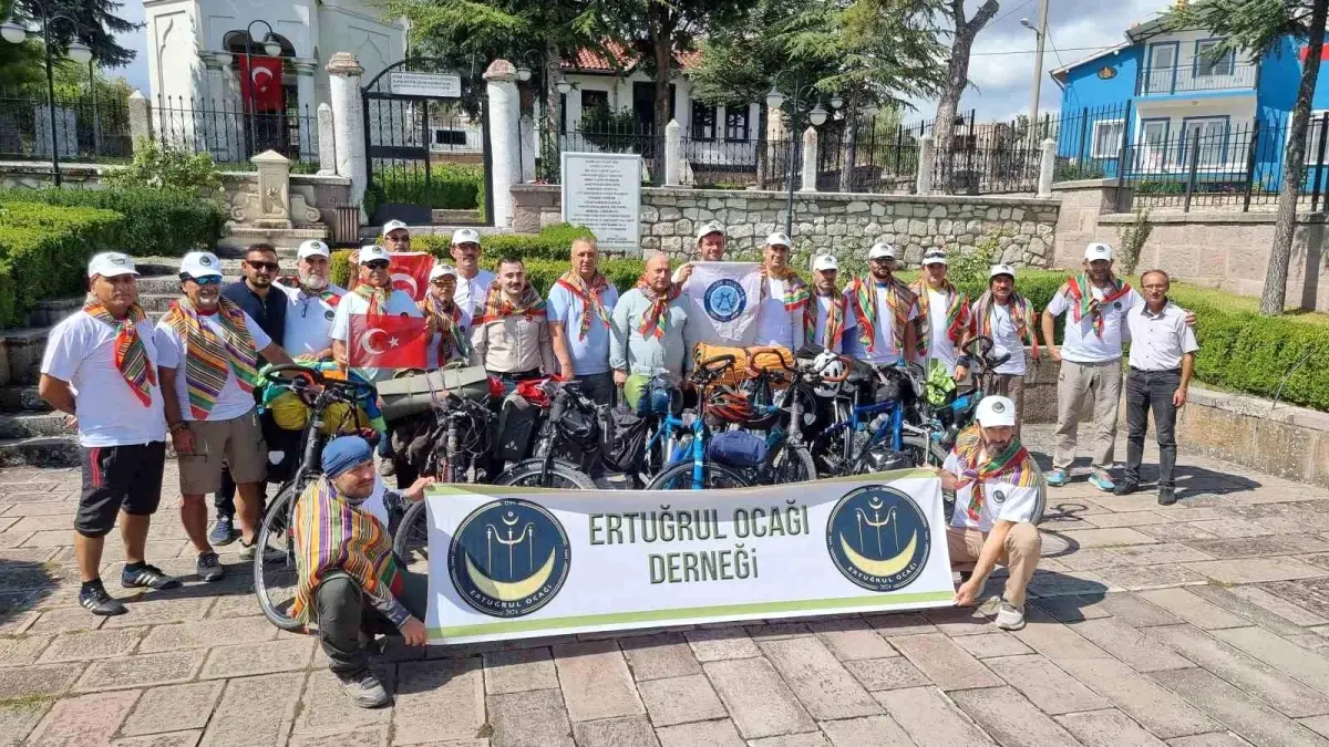 ertugrul ocagi derneginden tarihi gocu canlandiran bisiklet etkinligi nW6p3hGx