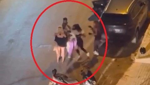 kadinlarin sokak ortasinda kavgasi KvsE4OY9