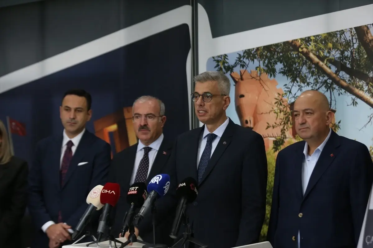 saglik bakani kemal memisoglu canakkale valiligini ziyaretinde konustu aciklamasi CyawNmVl