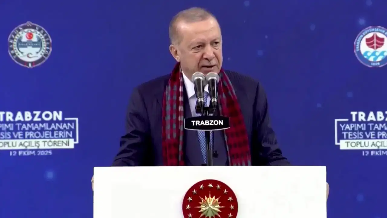 erdogan chpnin bruksel mitingini hedef aldi ozgur ozele seslendi yabancilarin huzurunda ulkeni elestirmekten hic mi hicap duymuyorsun ATwYOKHX.jpg