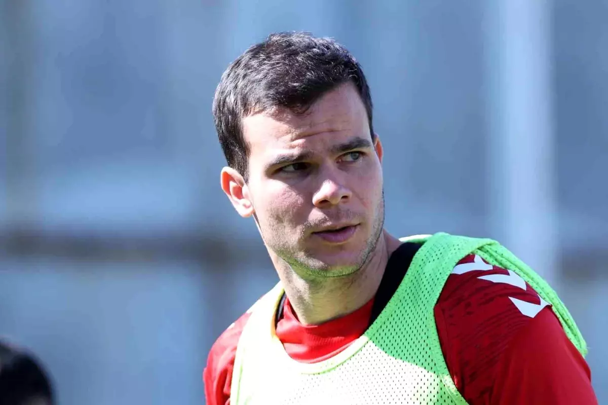 sivasspor serikspor macina hazirlaniyor q1HC56W1