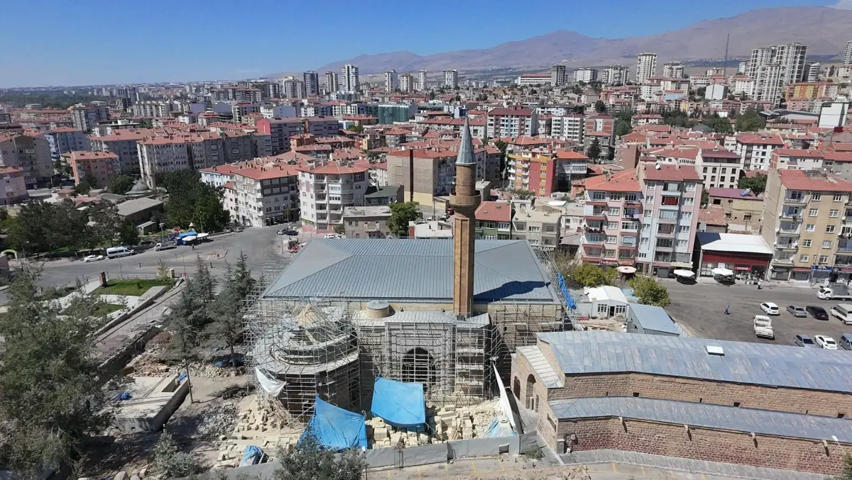 sungurbey camisi ramazanda aciliyor VXyhEITl.jpg