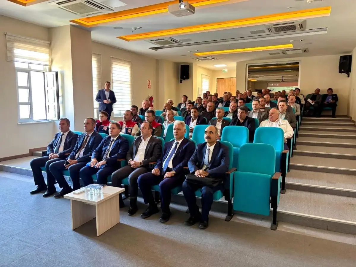 tarim sayimi icin bilgilendirme toplantisi duzenlendi dfclQS4i.jpg