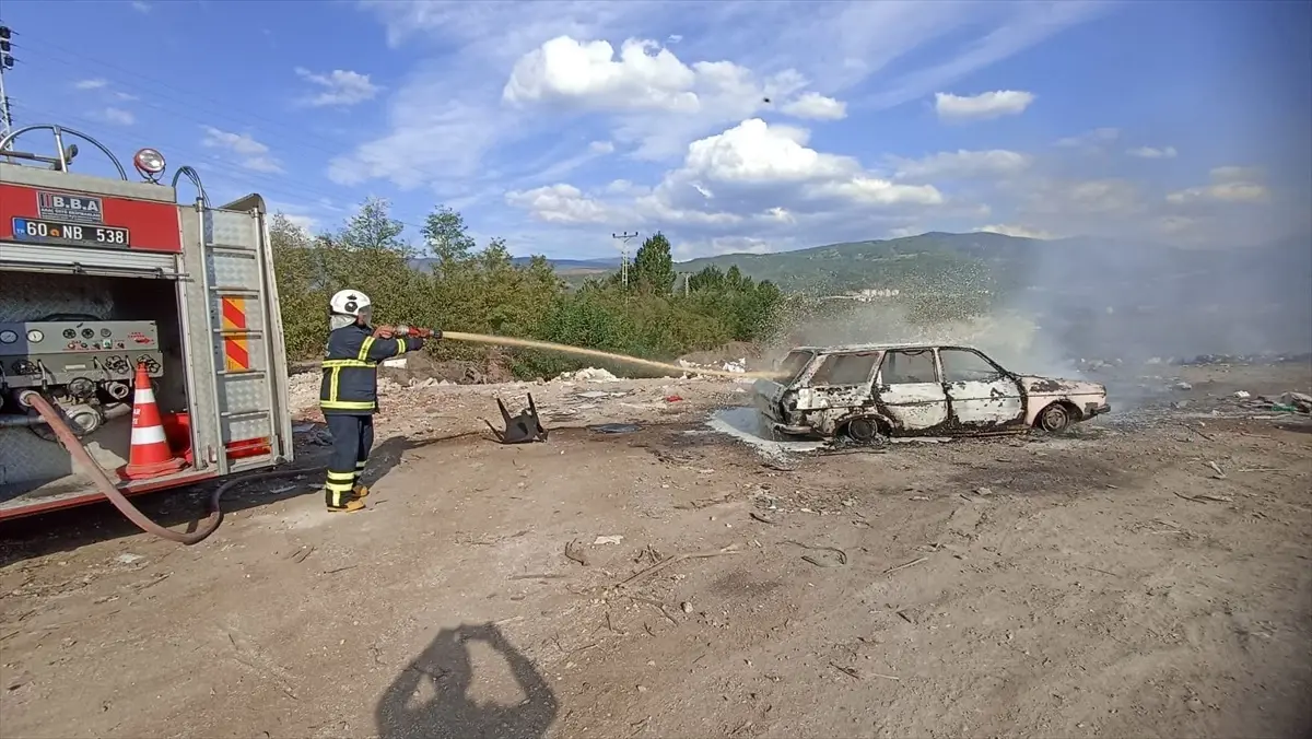 tokat niksarda bir otomobilde yangin cikti VLQWyLP2