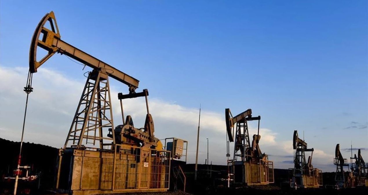 artik kendi kendimize yetiyoruz dediler benzini mazotu ithal etmeyi biraktilar lbi84hwm.jpg