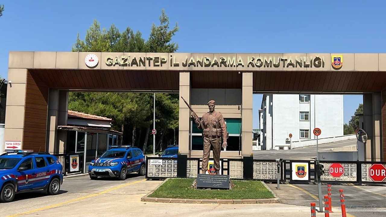 gaziantepte-aranan-2-bin-162-kisiyi-jandarma-yakaladi-SyMxwNtE