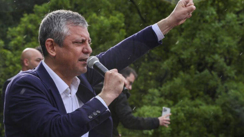 Dunya basini ozgur ozelin yeni partisini mansetlerine tasidi turkiye siyaseti icin tarihi kirilma hcGrYp7U